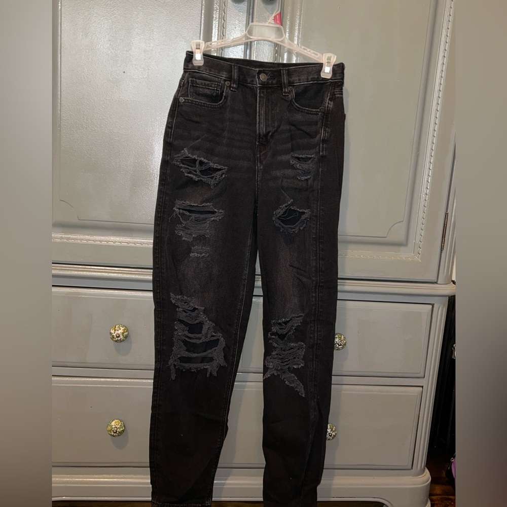 Size 0 long American Eagle black mom jeans